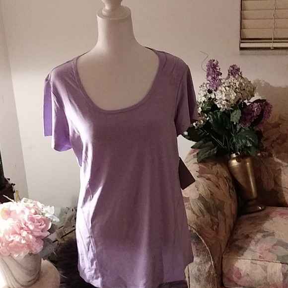 🆕🌠 Reebok training shirt large in bougainvillea - Picture 2 of 12